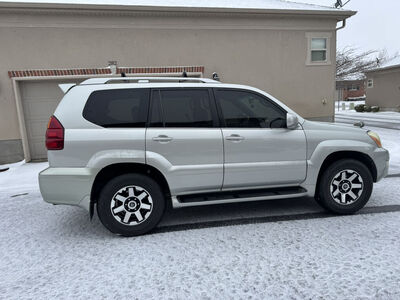 2004 LEXUS GX Base