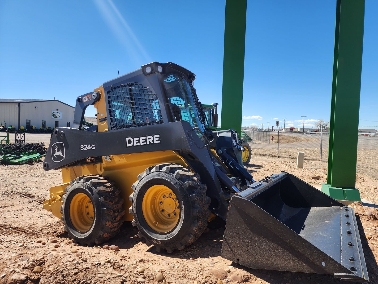 New 324G Deere Skid Steer