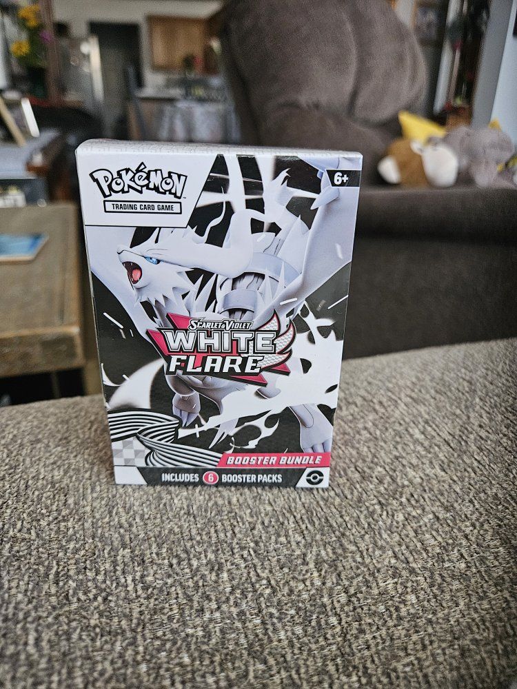 Pokemon TCG Scarlet & Violet: White Flare Booster Bundle - Includes 6 Packs