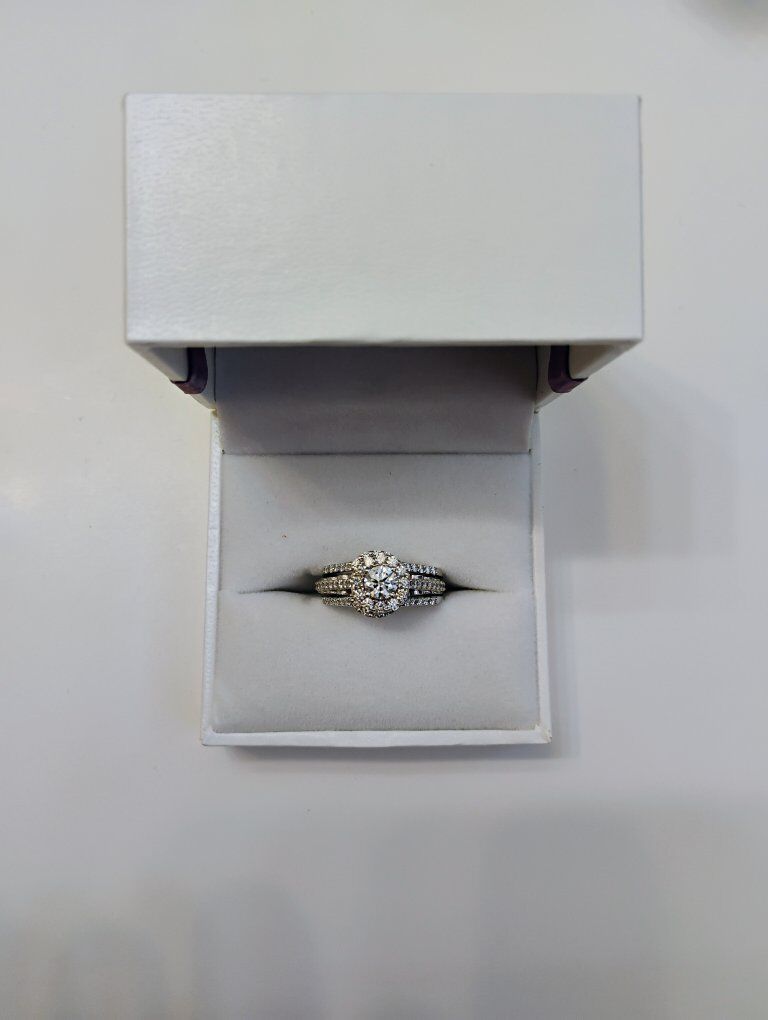 Engagement ring set