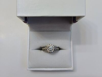 Engagement ring set