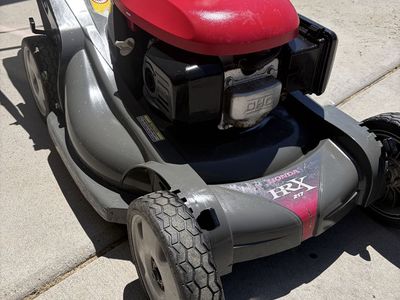 Honda HRX217 Self-Propelled Lawn Mower | Honda GCV190 Engine READ AD