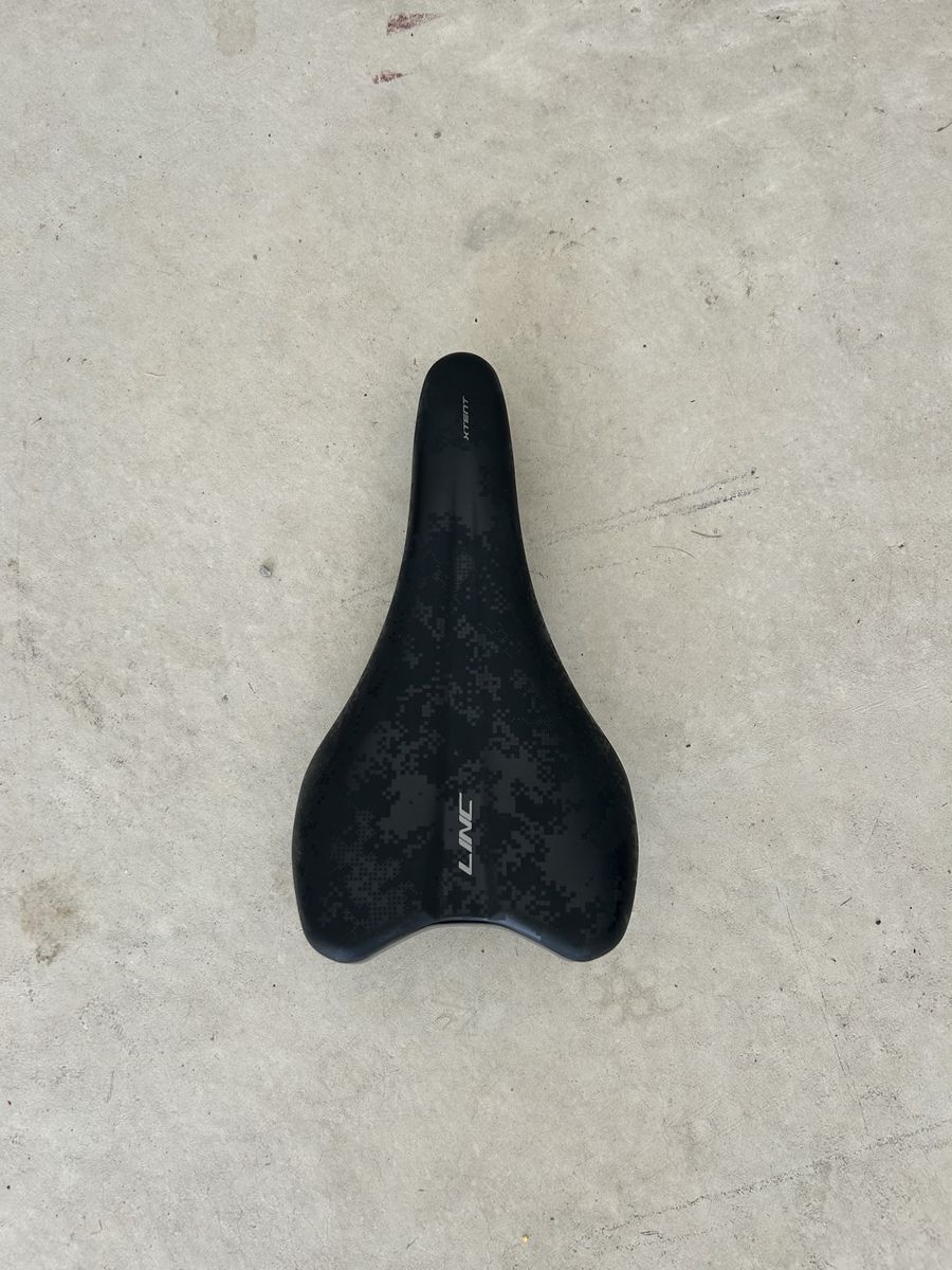 LINC KTEHT Black Mountain Bike Seat - Used, Great Condition