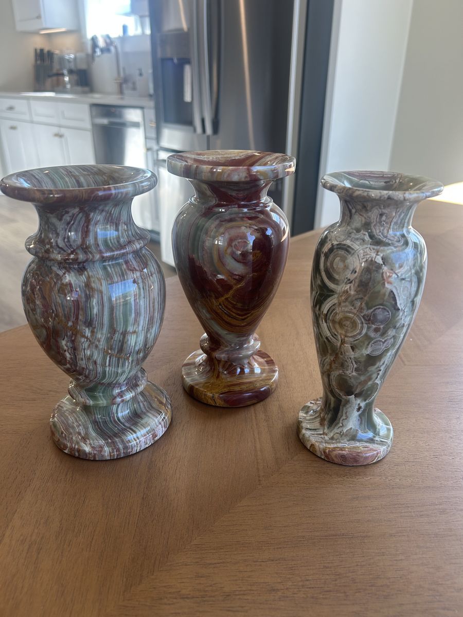 Set of 3 Polished Onyx Stone Decorative Vases