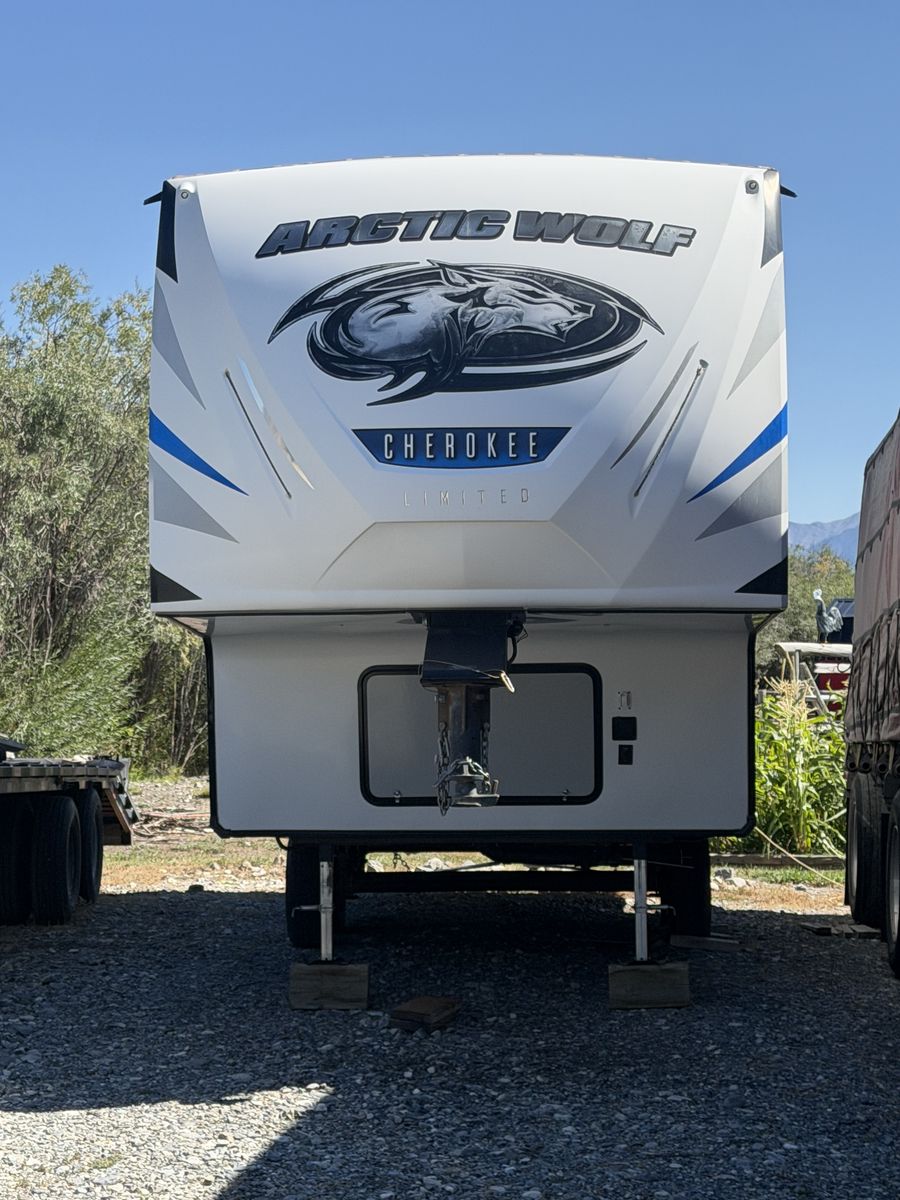 2019 Forest River Cherokee Arctic Wolf 285DRL4 Fifth Wheel RV