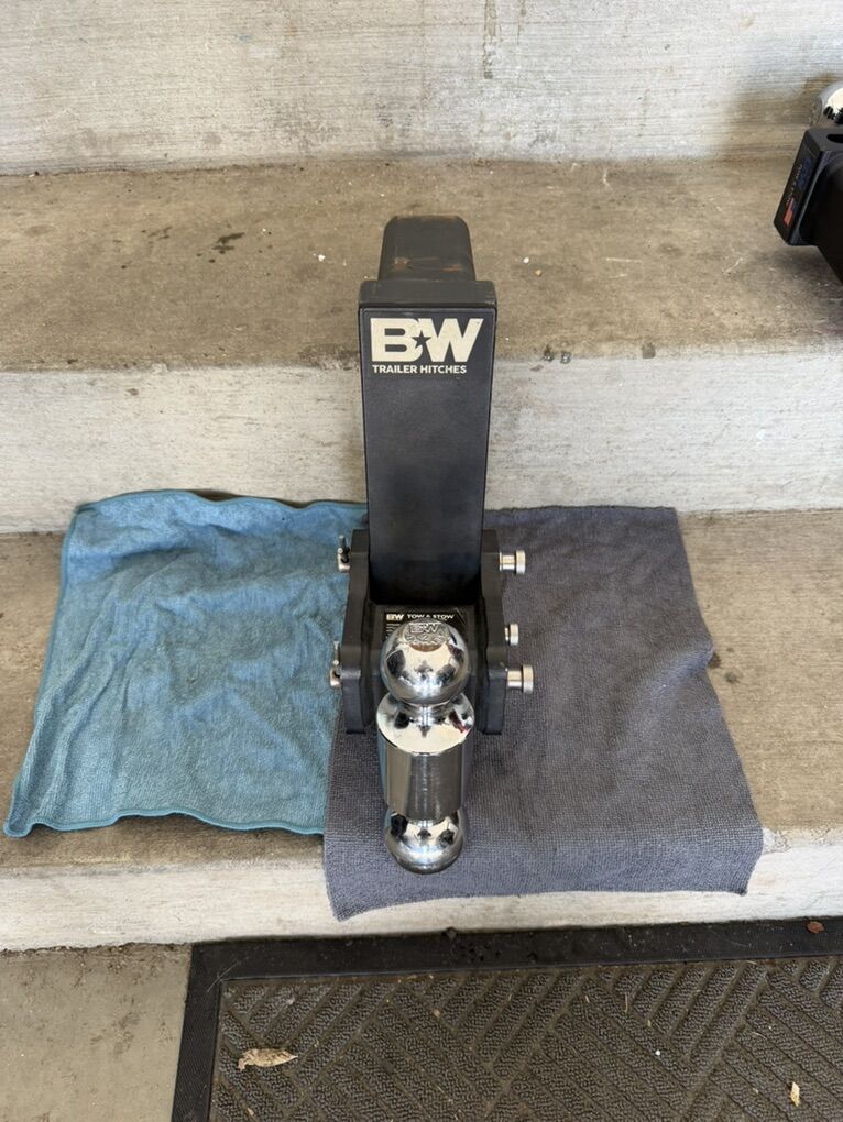 B&W Drop 7 Tow & Stow 2 1/2 Receiver