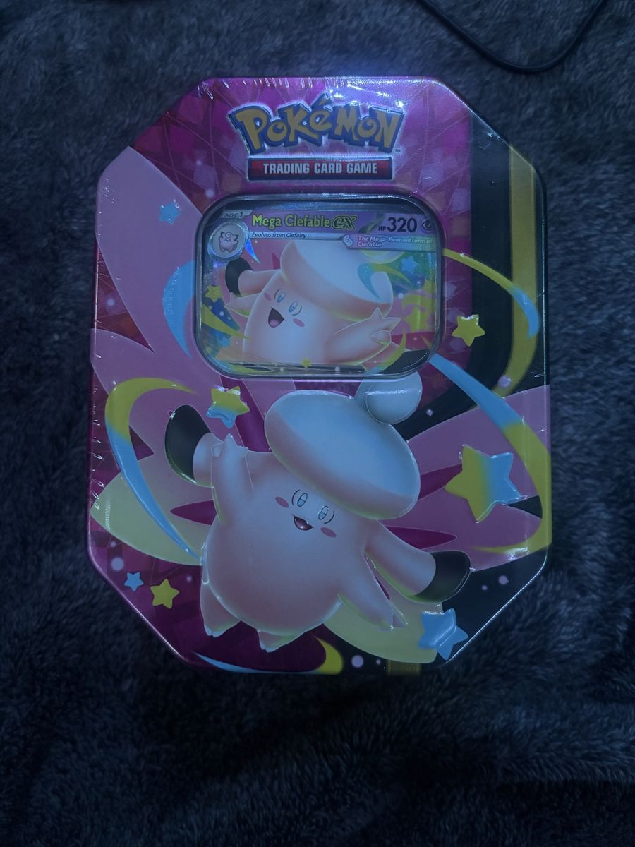 Pokemon Mega Moonlit Tin