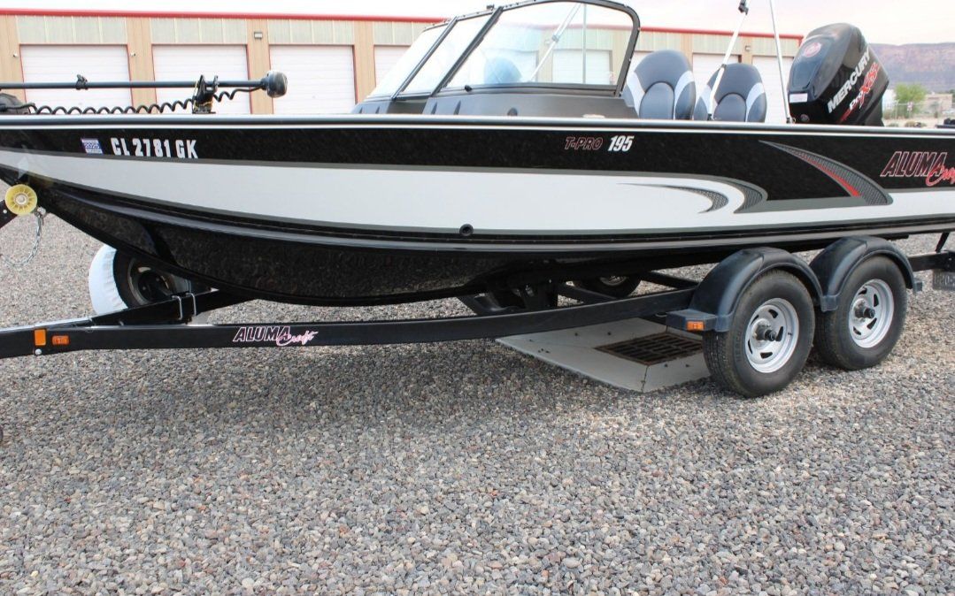 AlumaCraft T-Pro 195 Fishing Boat