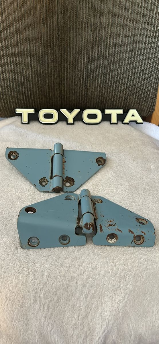 Toyota Land Cruiser Widsheild Hinges