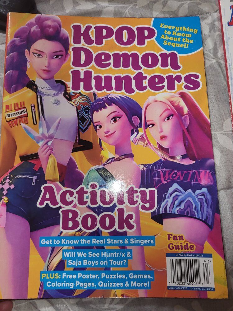 KPOP Demon Hunters Activity Book & Fan Guide w/Poster, Puzzles, Games, Coloring Pages, Quizzes