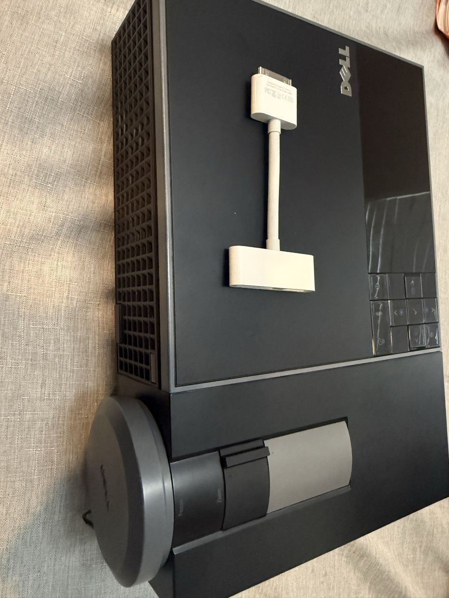 Dell 1510X DLP Projector – New, Never Used!