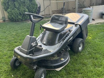 Murray riding lawnmower