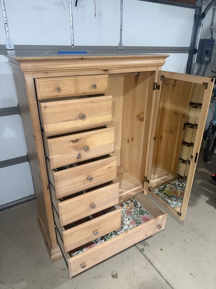 Main image 3