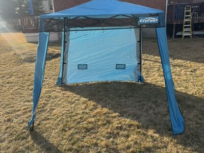 Like New! EzyFast Pop Up Canopy Instant Shelter