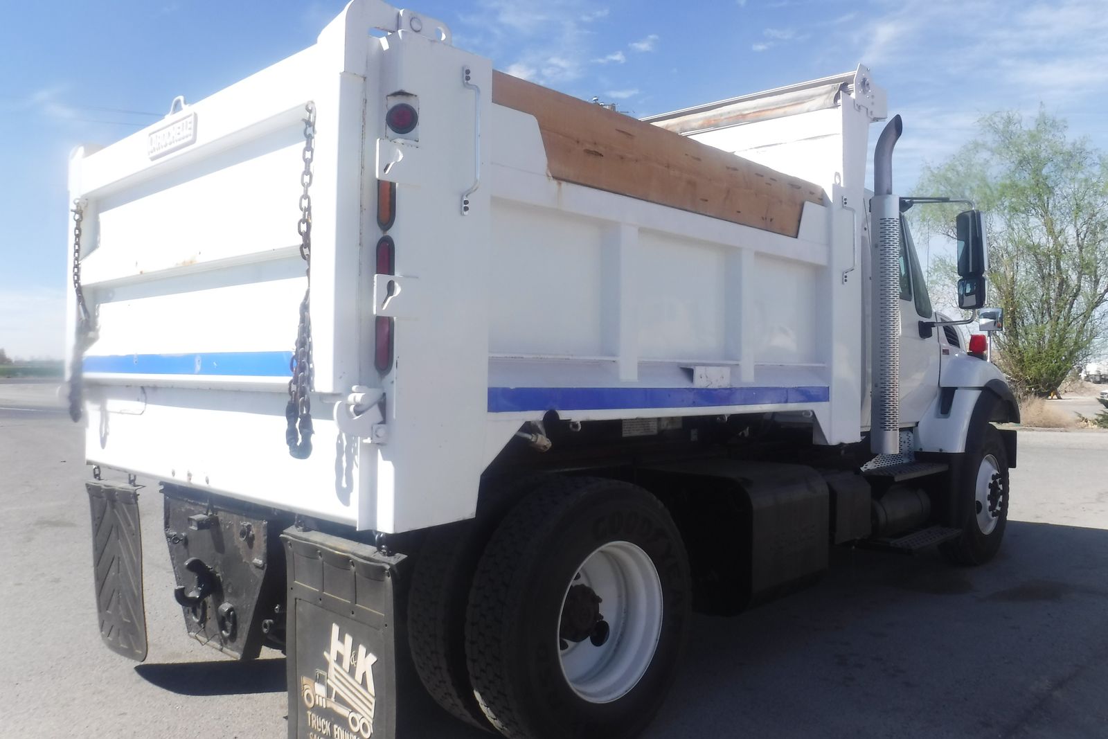2012 IHC 7300 S/A dump truck with 19,892 MILES