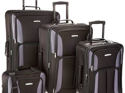 NEW 3 Piece Black Rockland Luggage Set