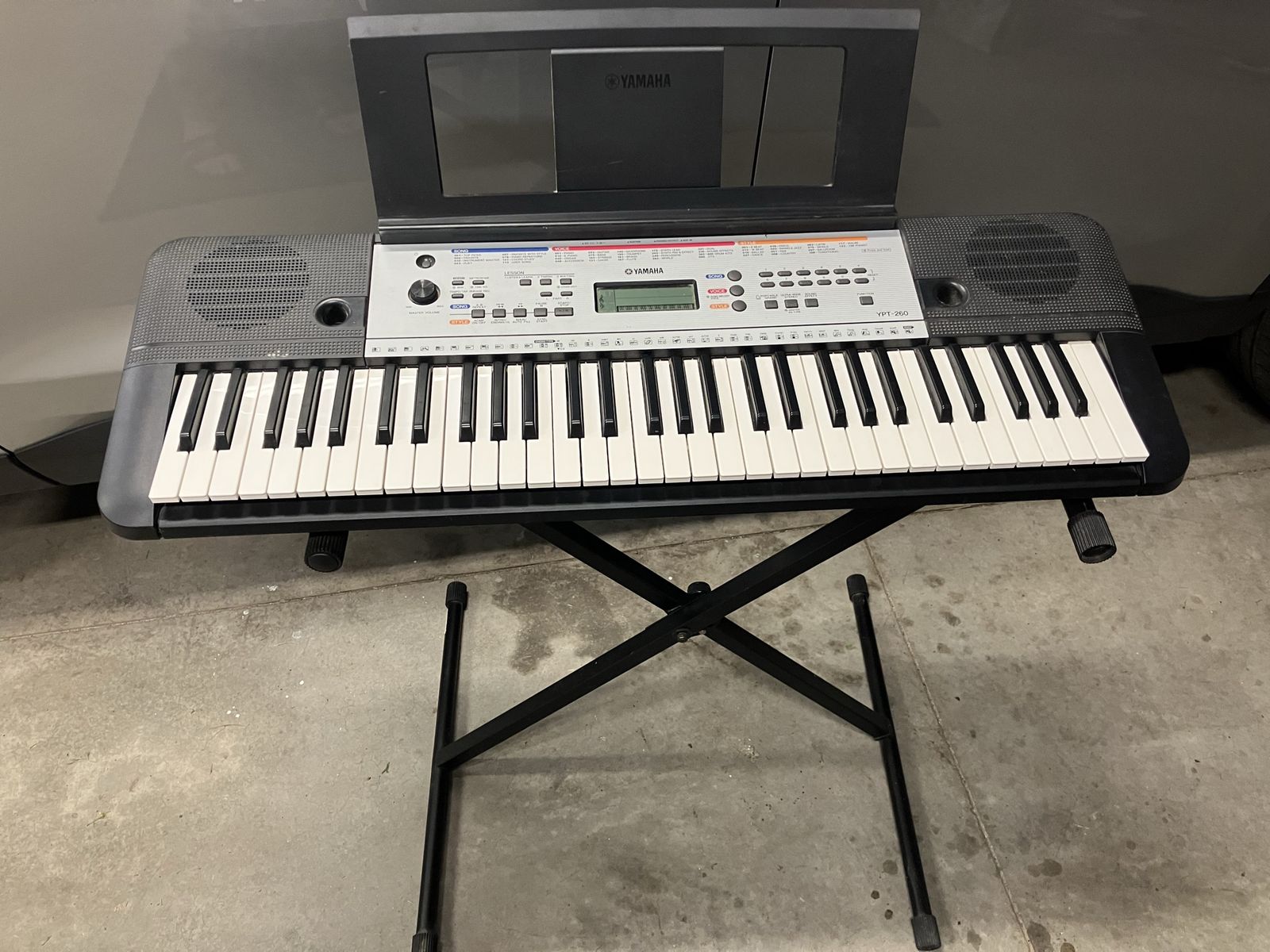 Yamaha YPT-260 Portable Electronic Keyboard with Stand and Bench - 61-Key Digital Piano
