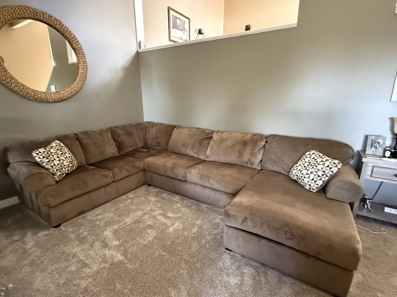 Ashley Furniture Jessa Place Dune RAF Sectional Sofa