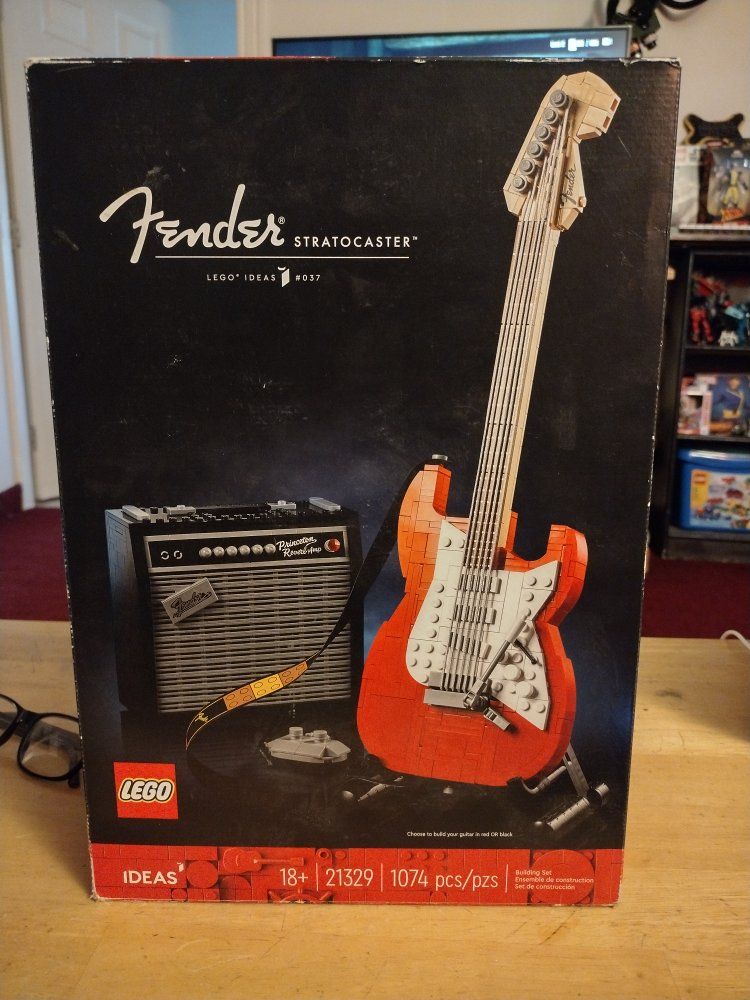 Lego Fender CIB