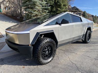 2024 Tesla Cybertruck Base
