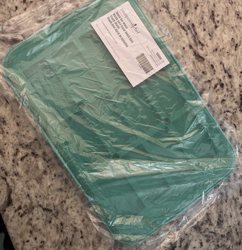 Pampered Chef Snack Bar Maker - Teal Silicone Mold