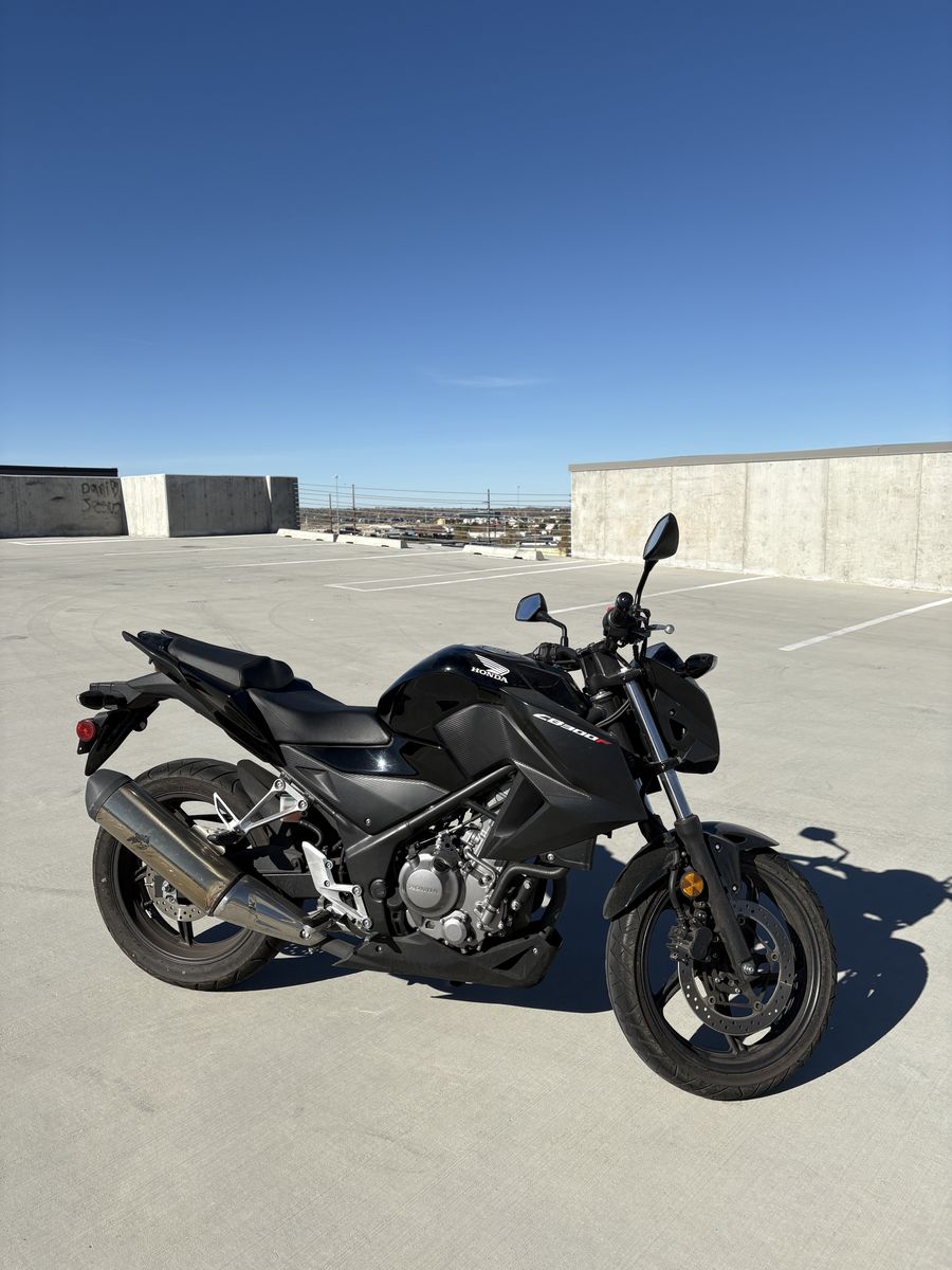 2016 HONDA CB300F