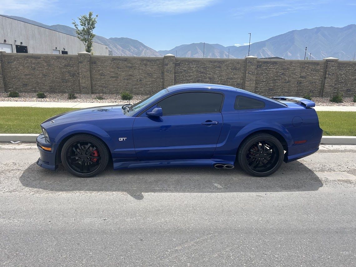 2005 Ford Mustang 