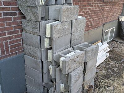 Concrete Retaining Wall Blocks Landscape Pavers all $50
