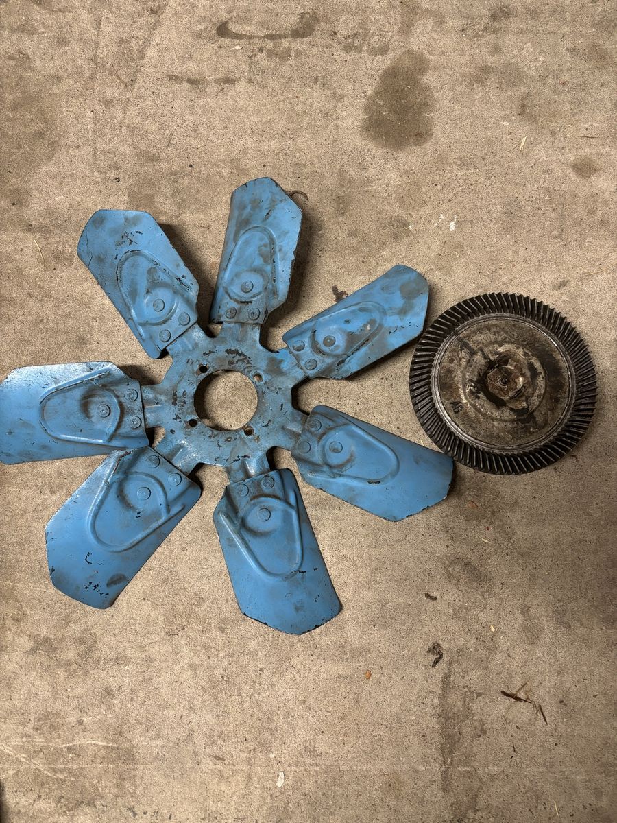Small Block Mechanical Fan With Clutch