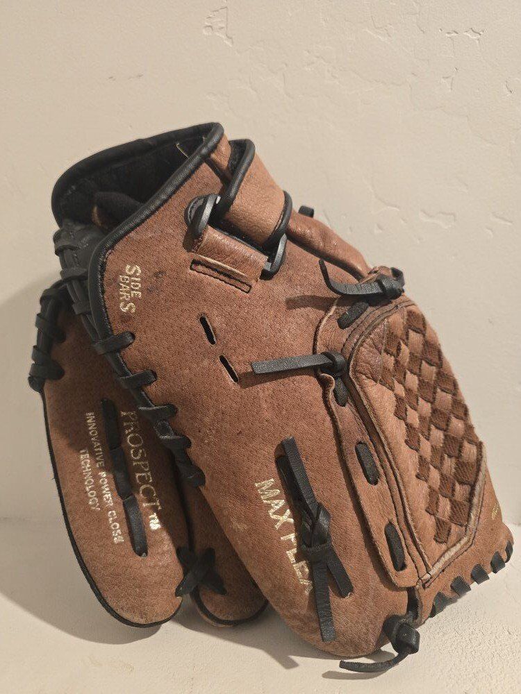 Mizuno Youth Baseball Glove Prospect 11" RHT