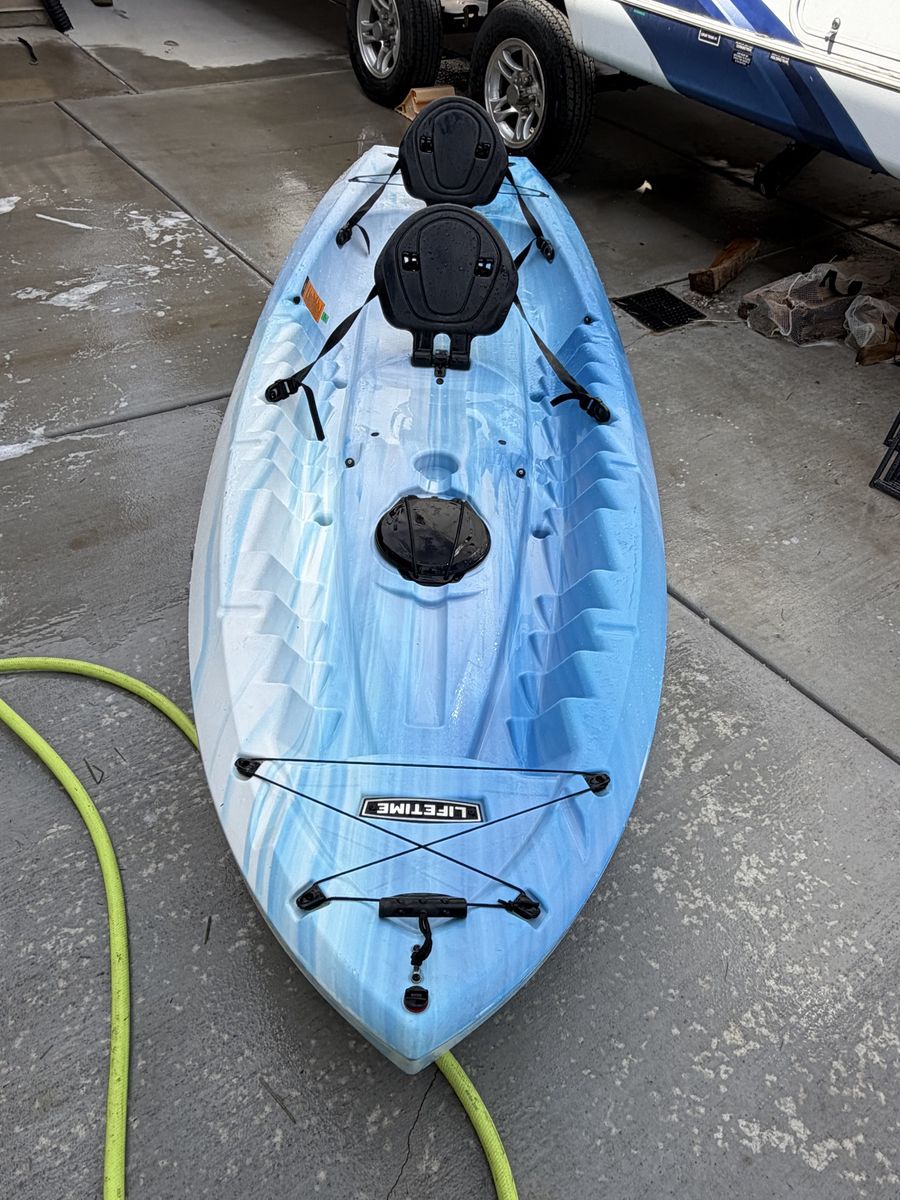 Lifetime Envoy 106 Tandem Kayak w/ 2 Paddles – Ready for the Water!