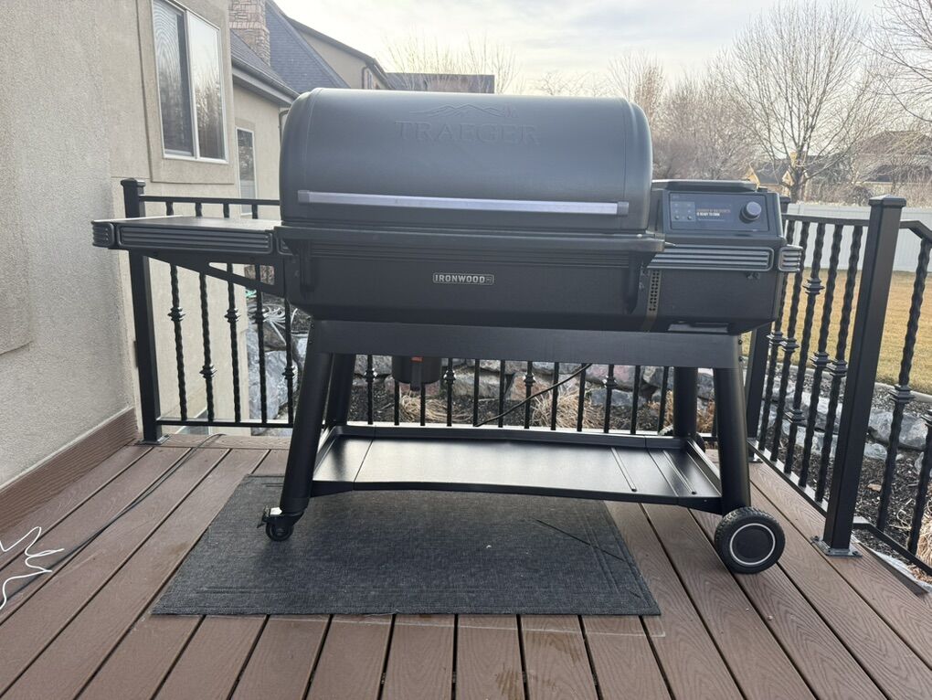 Traeger Ironwood XL Smoker/pellet