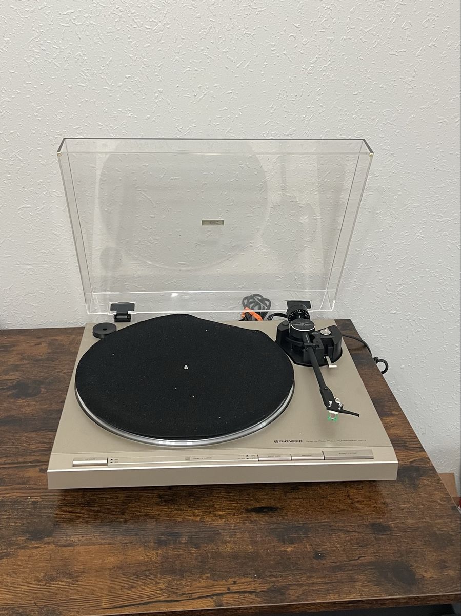 Pioneer PL-7 Turntable Record Player