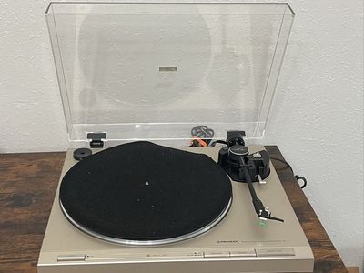Pioneer PL-7 Turntable Record Player