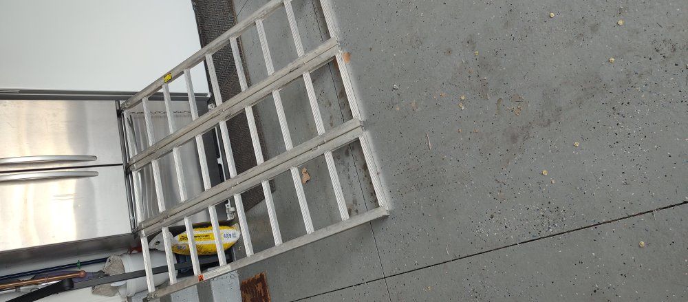 ATV aluminum tri-fold ramps