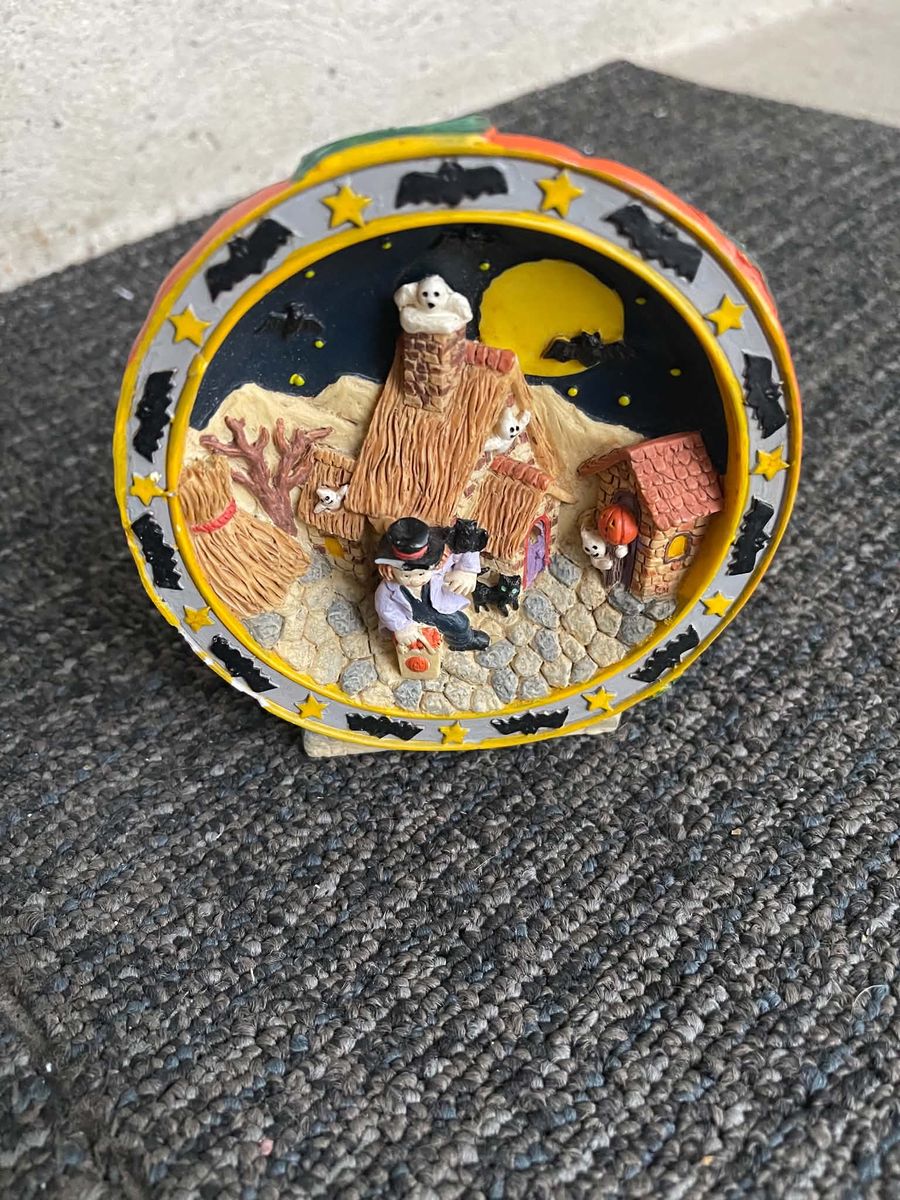 Halloween Spooky Village Resin Pumpkin Figurine with Ghosts and Cats