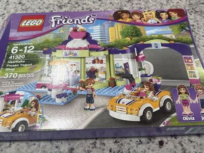 LEGO Friends Heartlake Frozen Yogurt Shop 41320 (370 Pieces)
