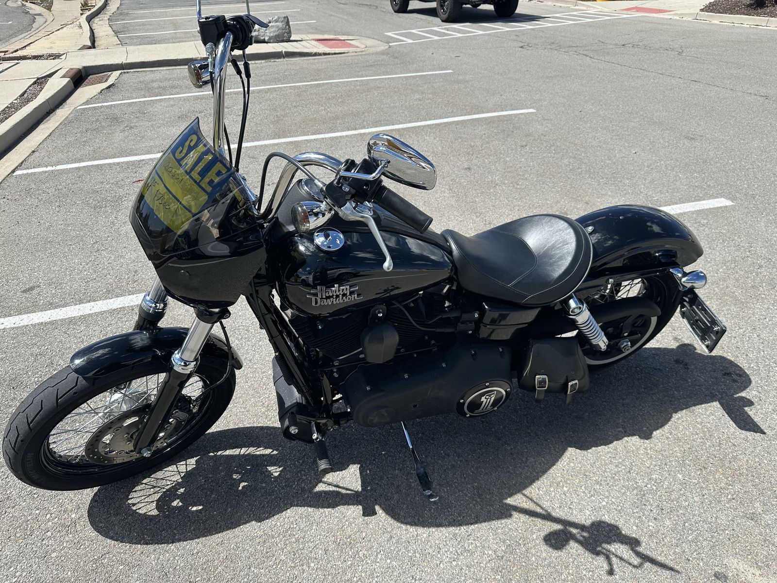 Harley-Davidson Street Bob For sale clean title in hand !