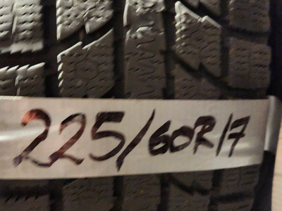 225/60r17 toyo observe