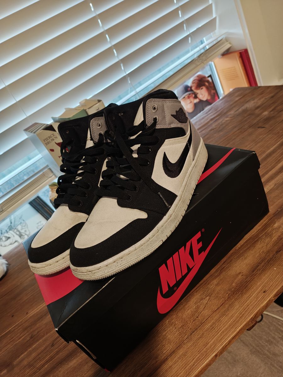 Air Jordan 1 Mid SE - Size 11 - White/Black-Light Steel Grey