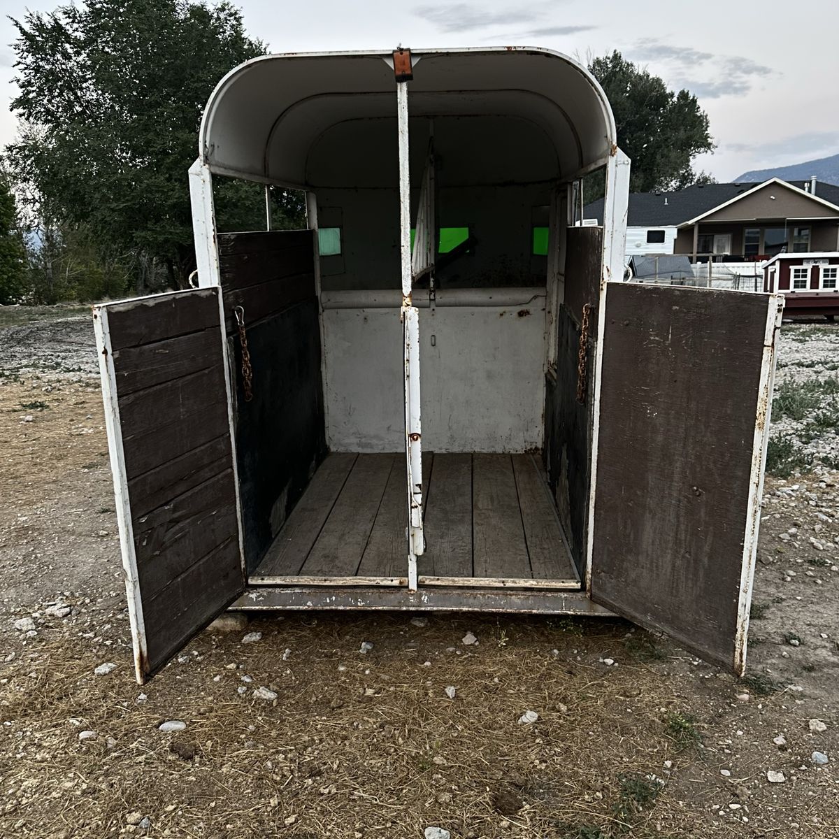 Main image 6