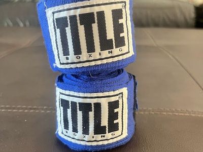 TITLE Boxing hand wraps