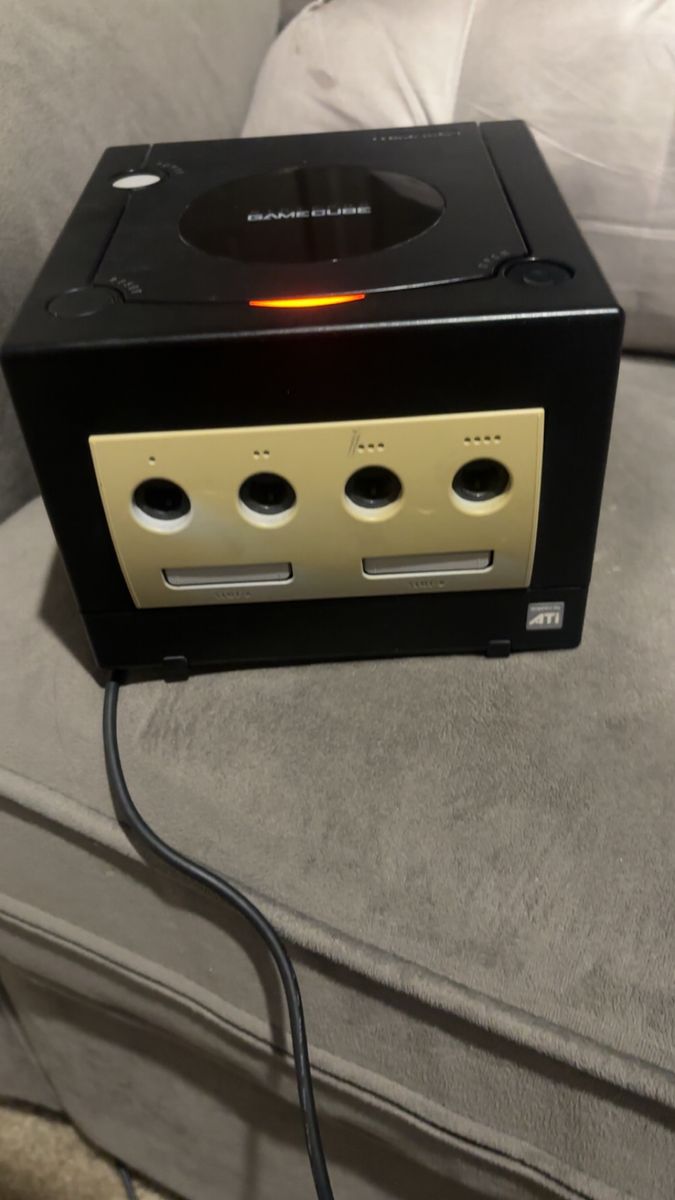 Nintendo GameCube Console Black won’t read games 