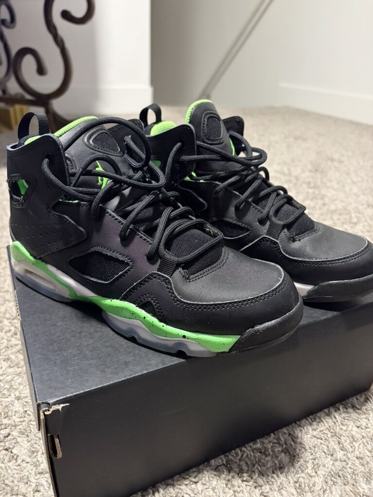 Nike Air Jordan Flight Club 91  4Y