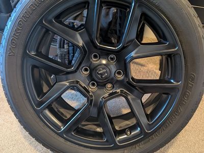 22” Ram 1500 Laramie OEM Wheels & Yokohama Geolandar H/T Tires