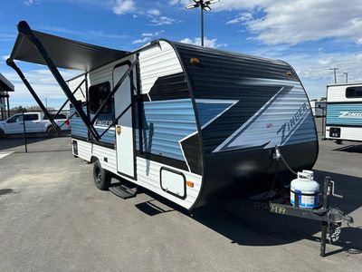 2025 Crossroads Zinger 18RK Travel Trailer