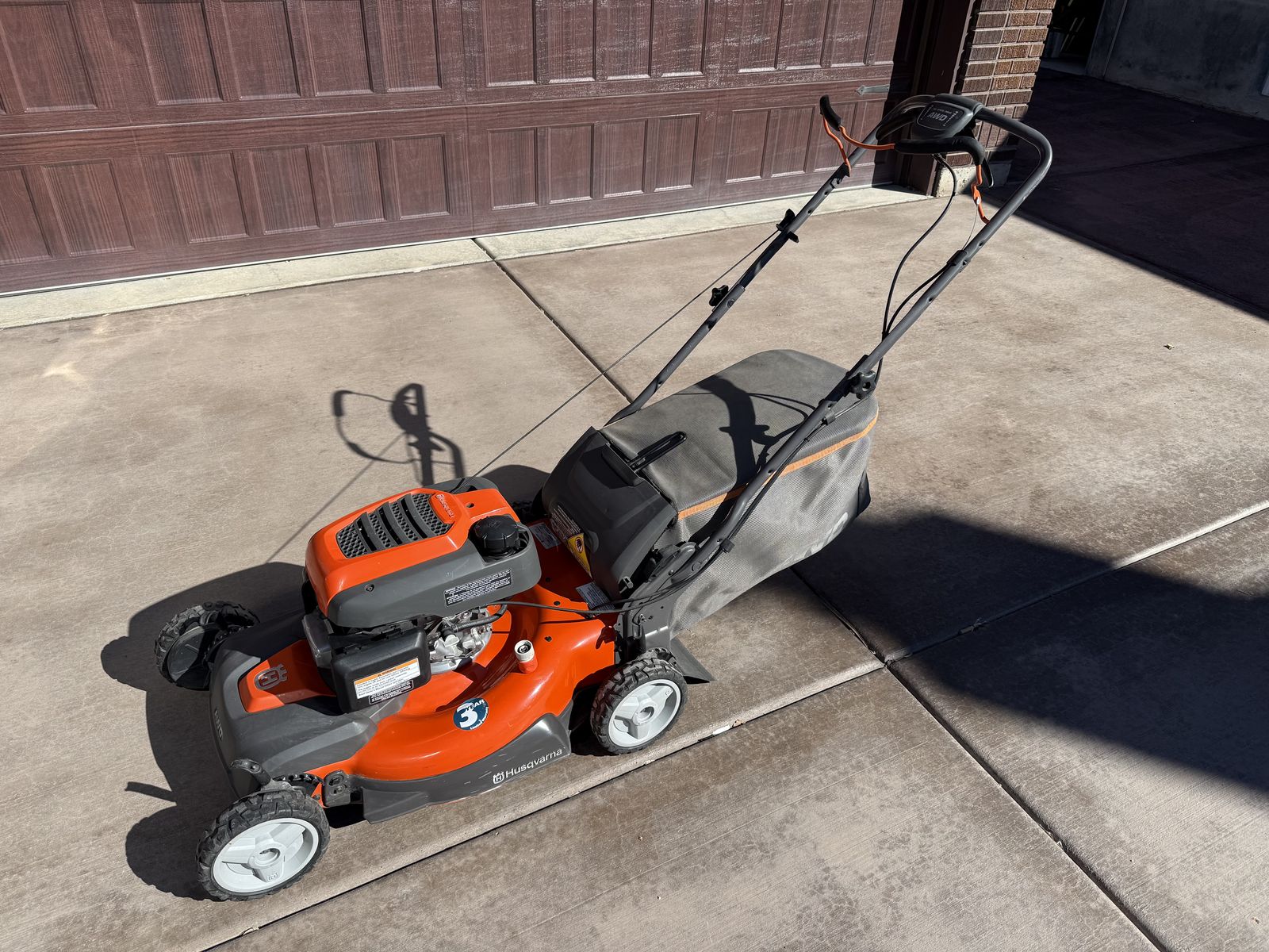 Husqvarna Lawnmower HU800AWD
