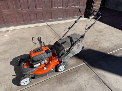 Husqvarna Lawnmower HU800AWD