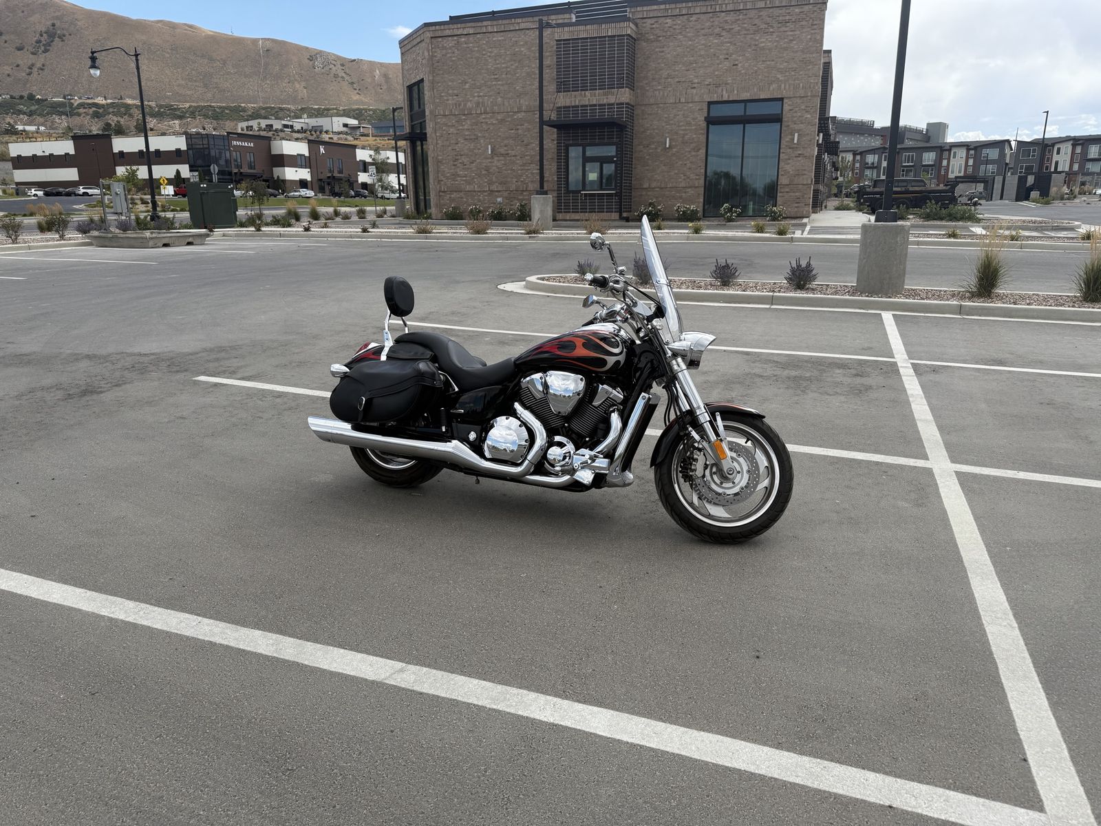 2006 Honda VTX 1800c Excellent Condition, extras