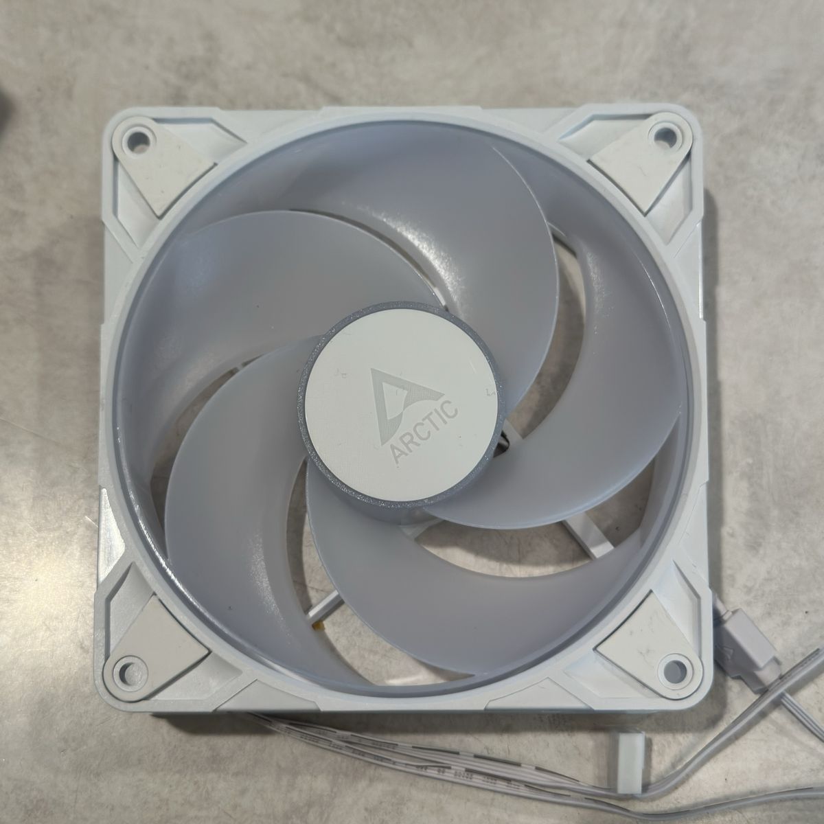Arctic P12 Pro Reverse A-RGB 120mm Fan